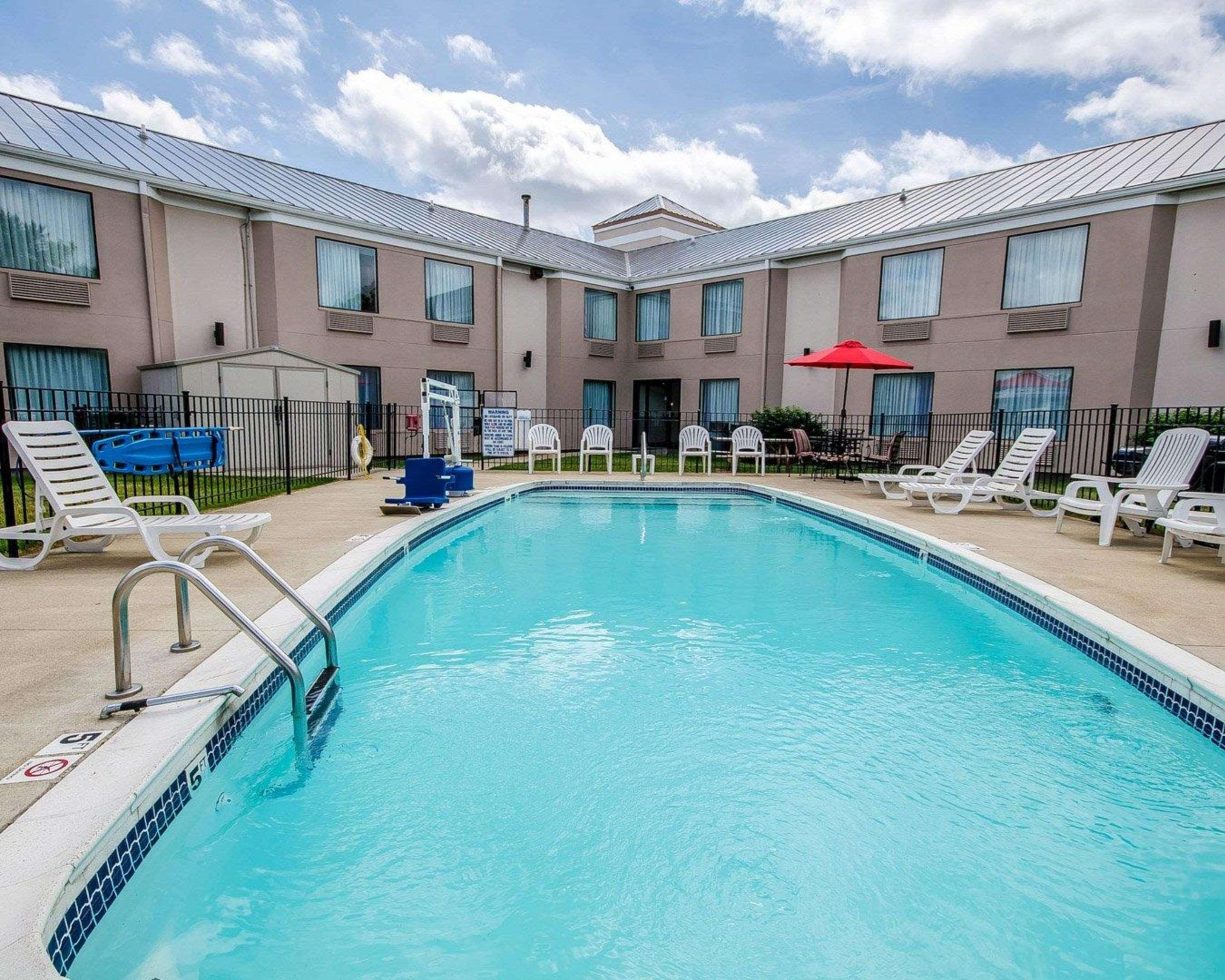 Sleep Inn Louisville Airport & Expo Exterior photo
